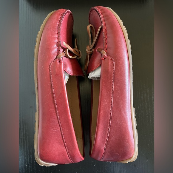 Clarks Leather Loafer - Picture 6 of 10